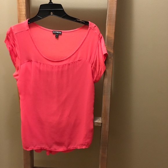 Express Tops - 4 for $15 🛍️ Pink Express shirt